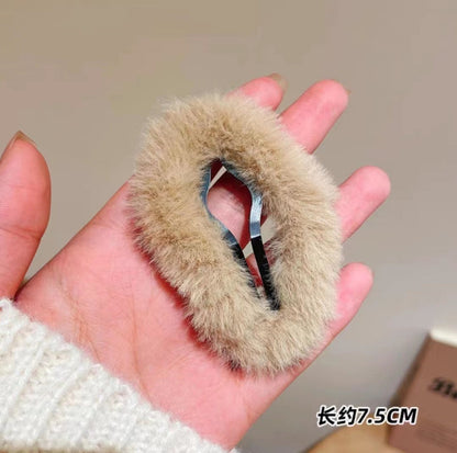 Furry cloud BB clip - Pack of 12 (Net Price Rs.8)