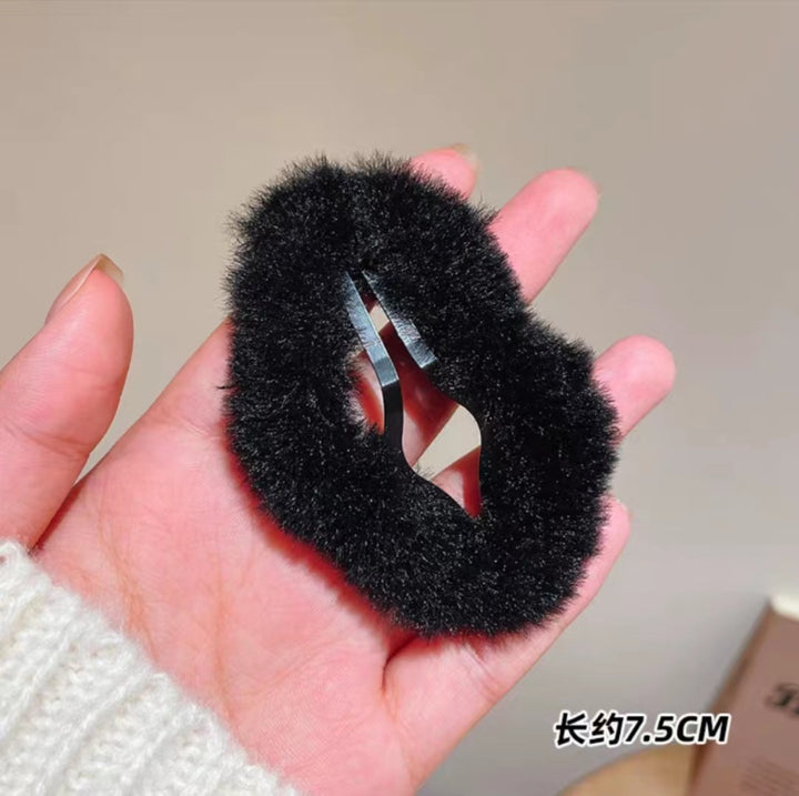Furry cloud BB clip - Pack of 12 (Net Price Rs.8)