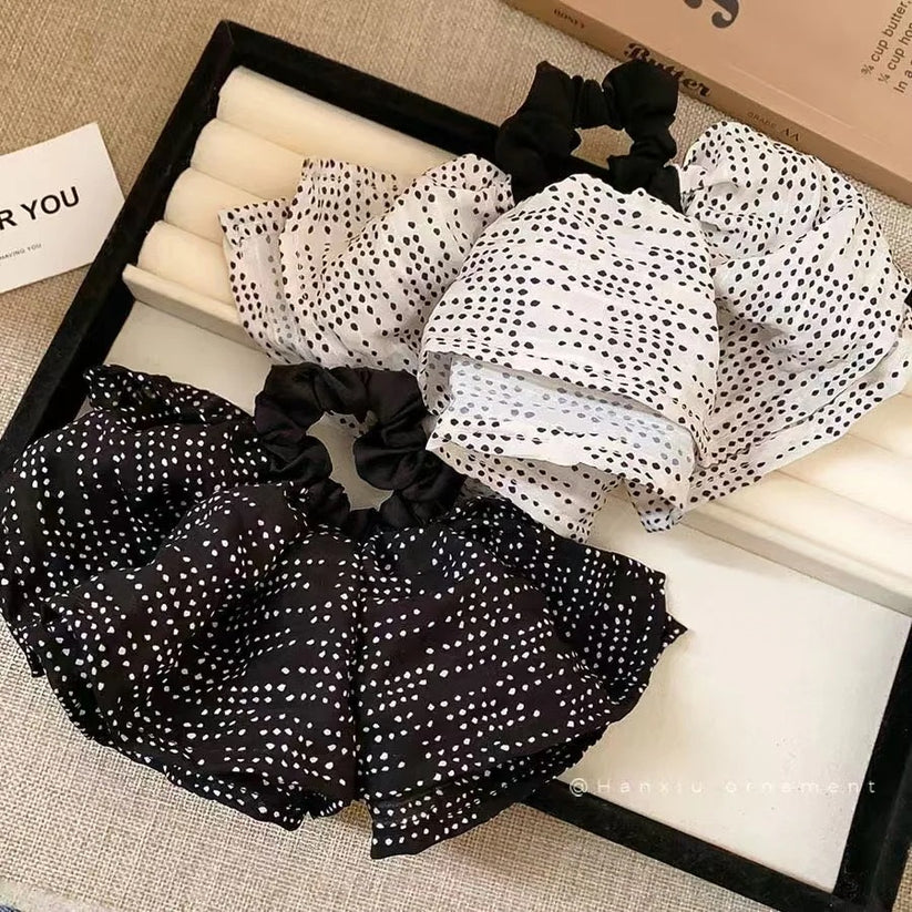Polka Dot Scrunchie (3 pcs) Net Price Rs.35