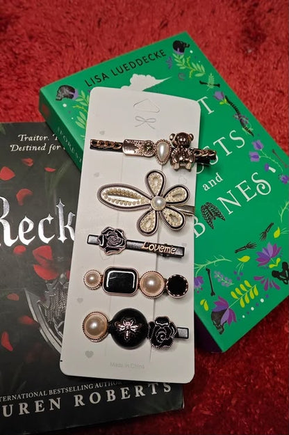 Crystal hair clips (3 packs) Net price Rs. 95